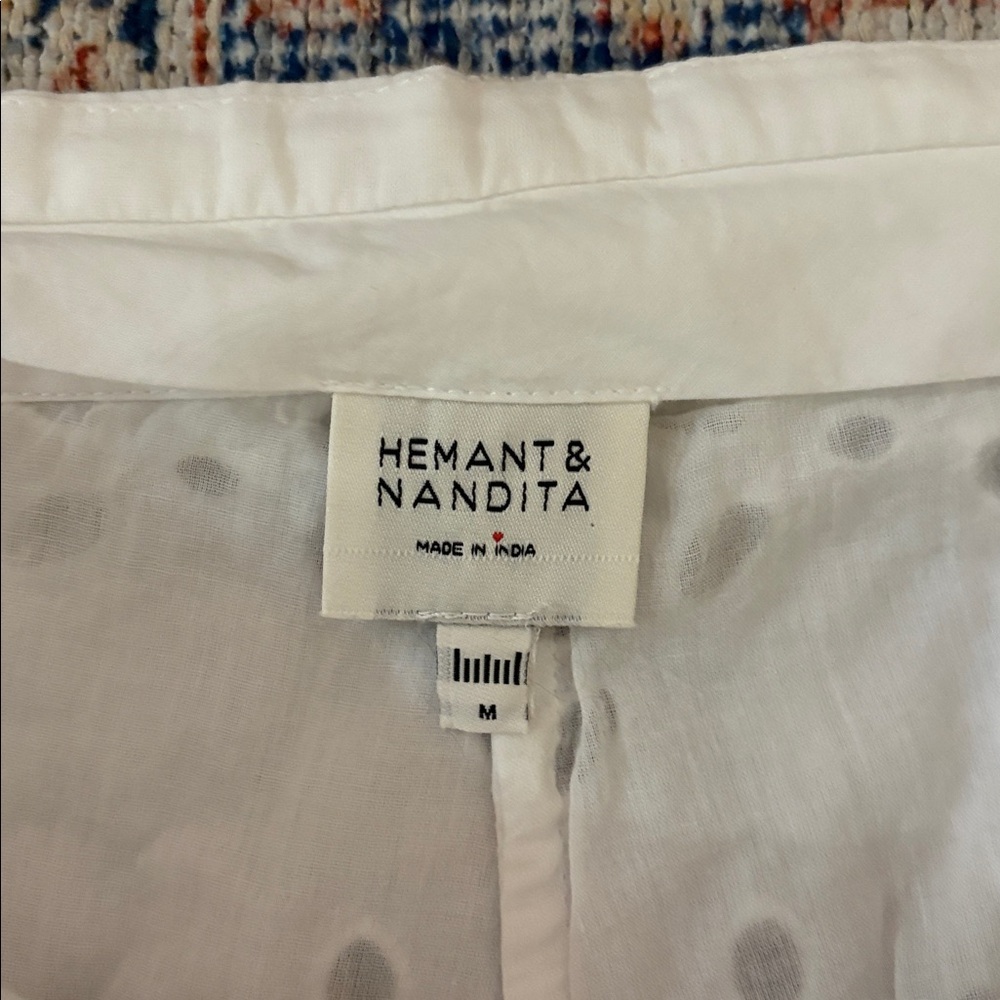 HEMANT & NANDITA White Eyelet Belted Cotton Shorts WITHOUT BELT - Picture 6 of 8